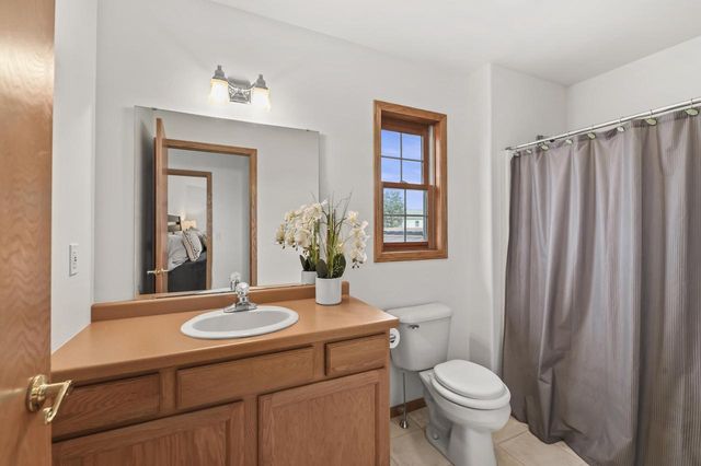 1570 Iroquois AVENUE, Grafton, WI 53024