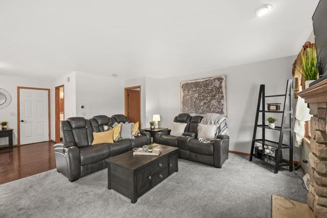 1570 Iroquois AVENUE, Grafton, WI 53024