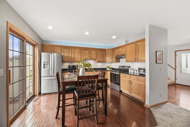 1570 Iroquois AVENUE, Grafton, WI 53024