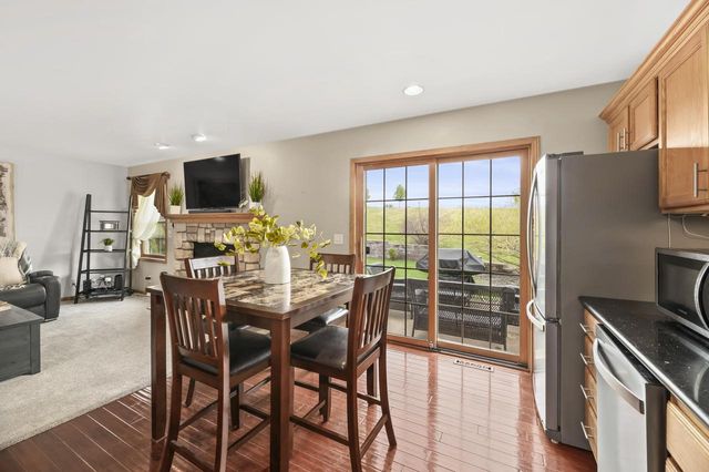 1570 Iroquois AVENUE, Grafton, WI 53024