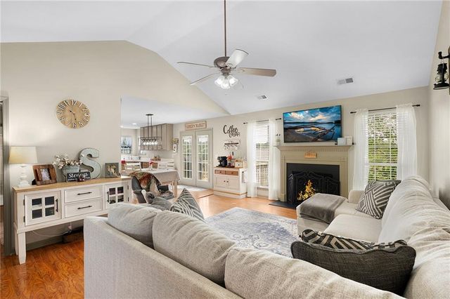 516 Pendley Road SE, Calhoun, GA 30701