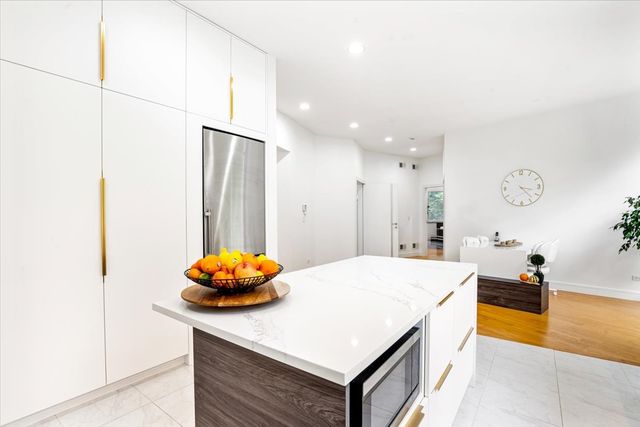 21846 N Hickory Hill Drive, Kildeer, IL 60047