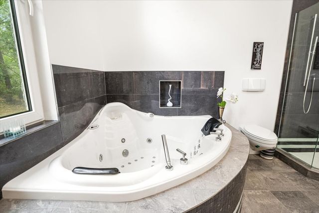 21846 N Hickory Hill Drive, Kildeer, IL 60047