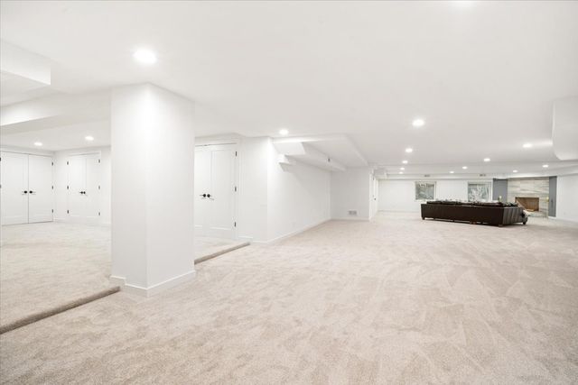 21846 N Hickory Hill Drive, Kildeer, IL 60047