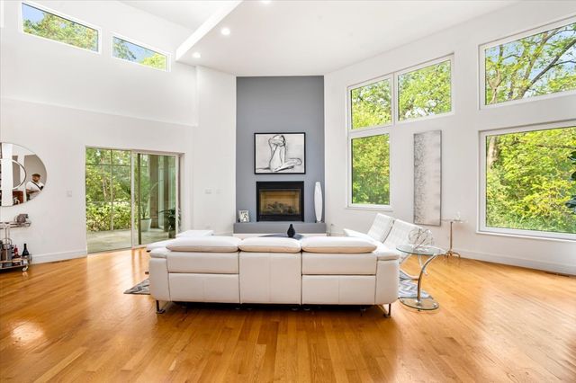 21846 N Hickory Hill Drive, Kildeer, IL 60047