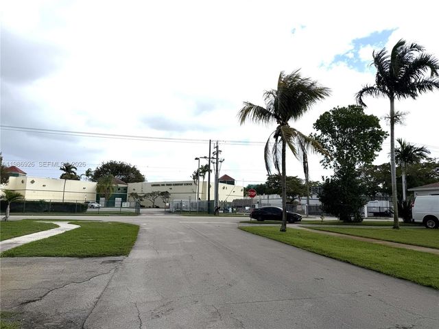 4910 NW 15th Ct, Lauderhill, FL 33313