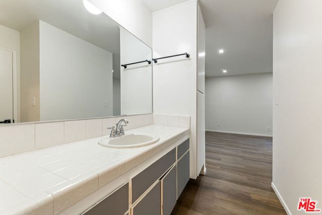 360 S Euclid Avenue 219, Pasadena, CA 91101