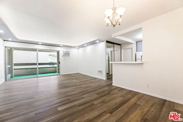 360 S Euclid Avenue 219, Pasadena, CA 91101