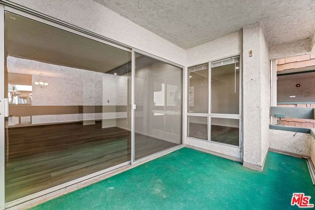 360 S Euclid Avenue 219, Pasadena, CA 91101