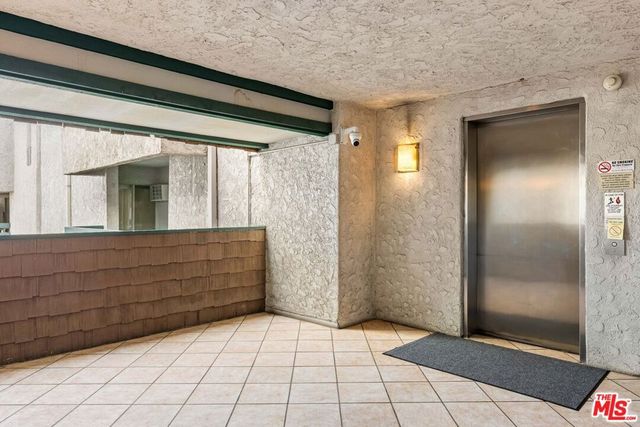 360 S Euclid Avenue 219, Pasadena, CA 91101