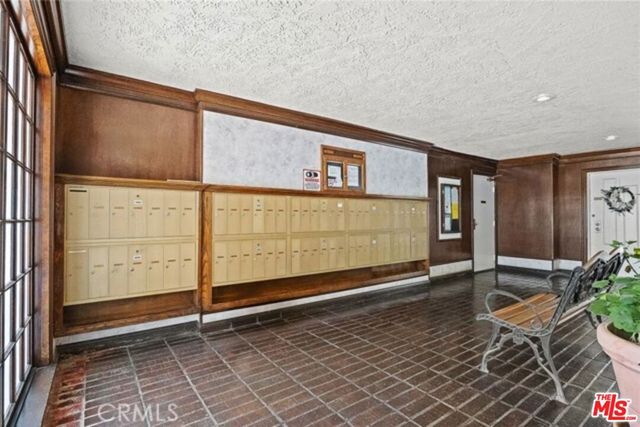 360 S Euclid Avenue 219, Pasadena, CA 91101