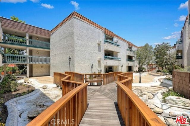 360 S Euclid Avenue 219, Pasadena, CA 91101