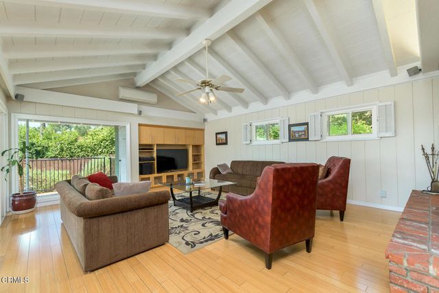 5165 Ocean View Boulevard, La Canada Flintridge, CA 91011