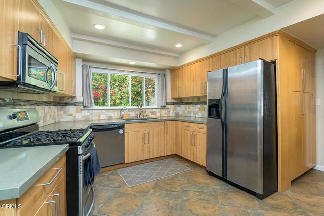 5165 Ocean View Boulevard, La Canada Flintridge, CA 91011