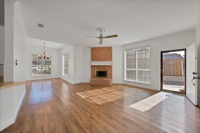 1822 Evergreen Court, Grapevine, TX 76051