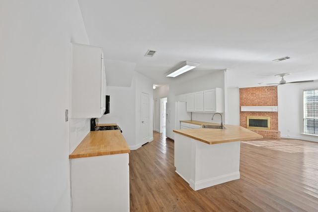 1822 Evergreen Court, Grapevine, TX 76051