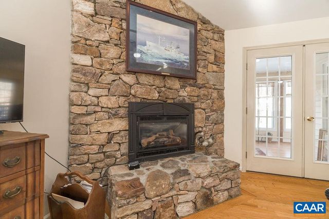 9165 TOTIER CREEK RD, Scottsville, VA 24590