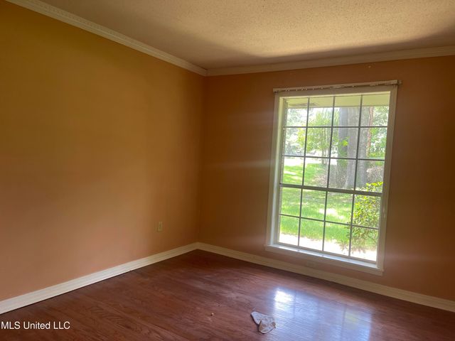 305 Linda Dr Drive, Clinton, MS 39056