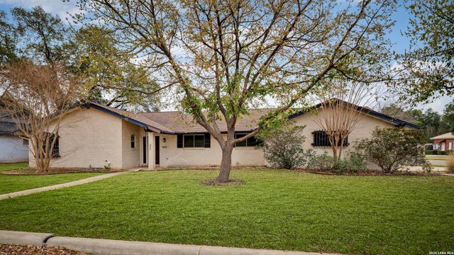 602 Moorside, Windcrest, TX 78239