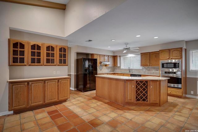 602 Moorside, Windcrest, TX 78239