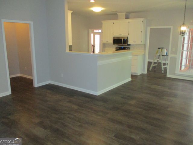 105 Berry Court, Mcdonough, GA 30252