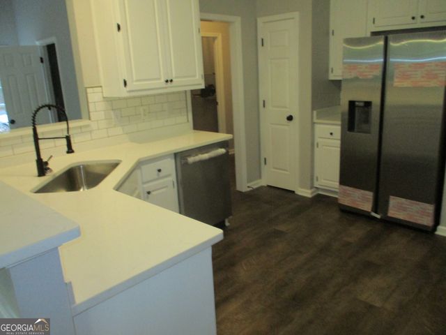 105 Berry Court, Mcdonough, GA 30252