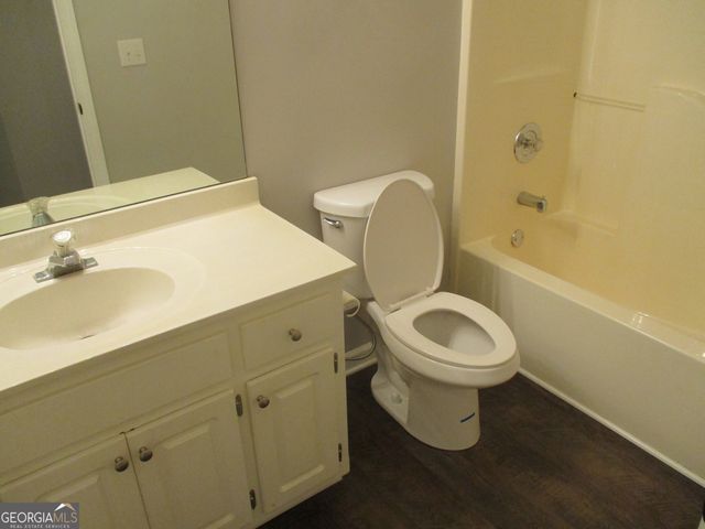 105 Berry Court, Mcdonough, GA 30252