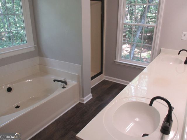 105 Berry Court, Mcdonough, GA 30252