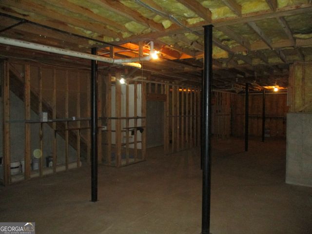 105 Berry Court, Mcdonough, GA 30252