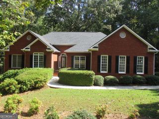 105 Berry Court, Mcdonough, GA 30252