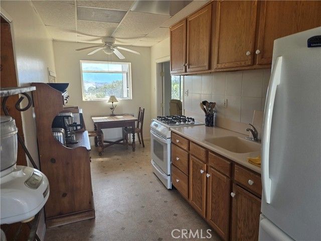 8996 Navajo Trail, Morongo Valley, CA 92256
