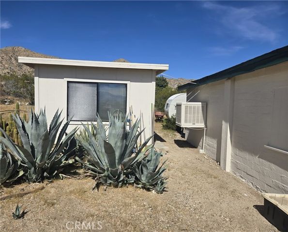 8996 Navajo Trail, Morongo Valley, CA 92256