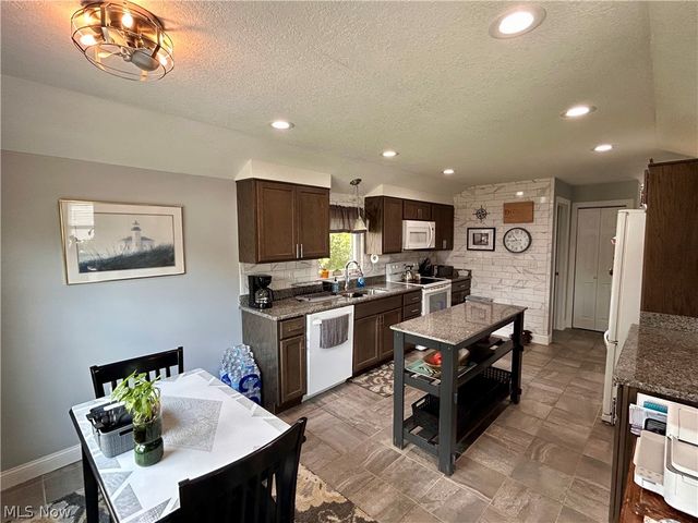 213 Oneal Street, Belpre, OH 45714
