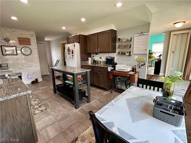 213 Oneal Street, Belpre, OH 45714