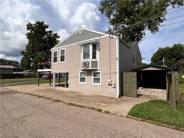 213 Oneal Street, Belpre, OH 45714
