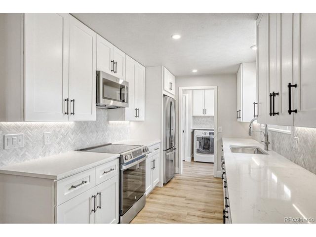 7037 S Newland St, Littleton, CO 80128