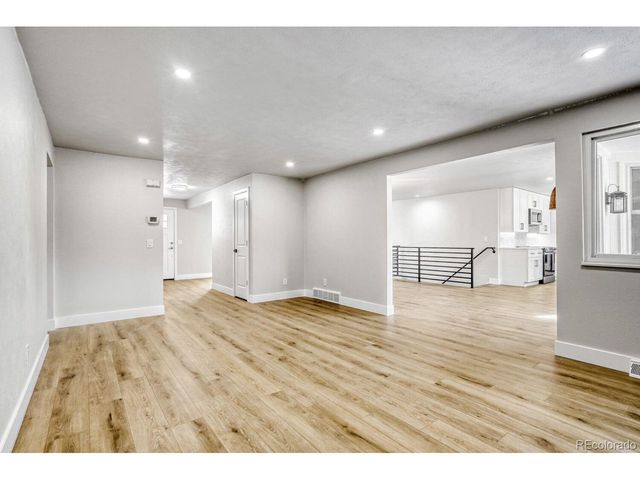 7037 S Newland St, Littleton, CO 80128