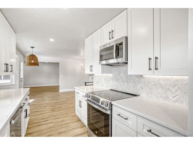 7037 S Newland St, Littleton, CO 80128