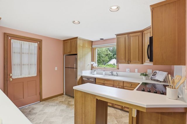 2 Winter St, Acton, MA 01720