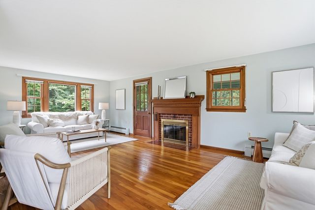 2 Winter St, Acton, MA 01720