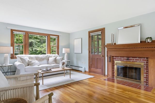 2 Winter St, Acton, MA 01720
