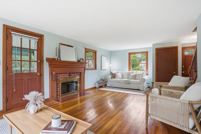 2 Winter St, Acton, MA 01720
