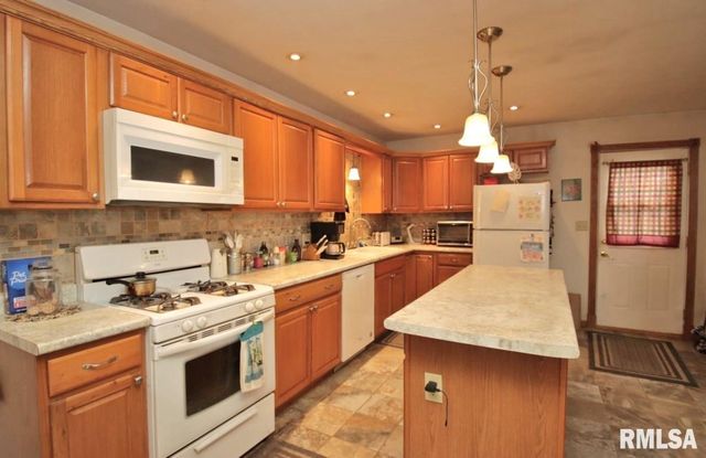 1314 VEERMAN Street, Pekin, IL 61554