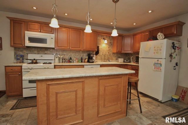 1314 VEERMAN Street, Pekin, IL 61554