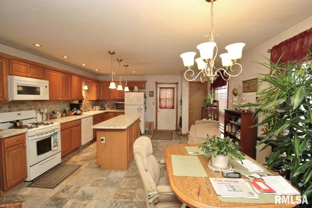 1314 VEERMAN Street, Pekin, IL 61554