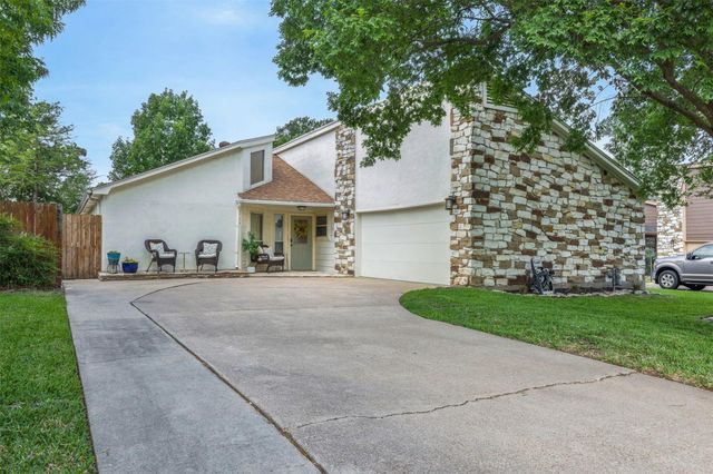 8706 Greenleaf Drive, College Station, TX 77845