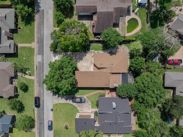 8706 Greenleaf Drive, College Station, TX 77845