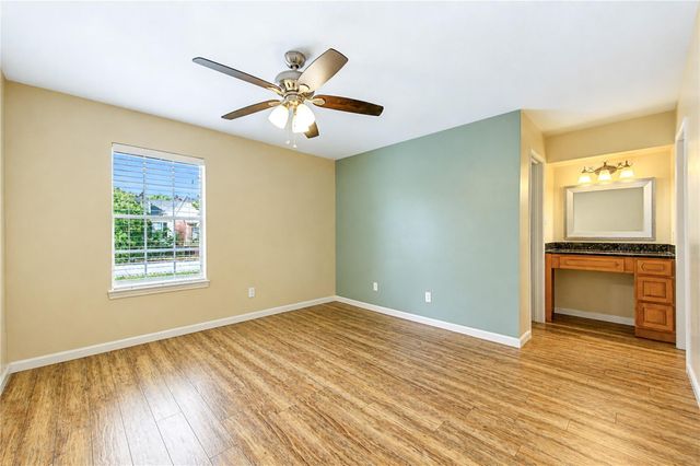 361 N Post Oak Lane 241, Houston, TX 77024