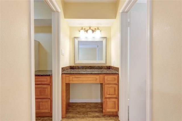 361 N Post Oak Lane 241, Houston, TX 77024
