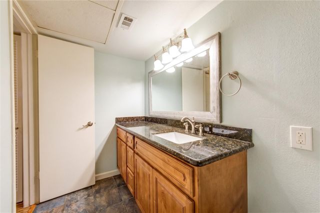 361 N Post Oak Lane 241, Houston, TX 77024